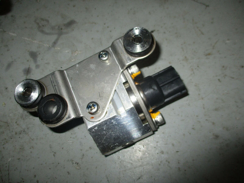2006 VZ200TLR Yamaha 200 hp Vmax HPDI outboard fuel pressure sensor 60v-82380