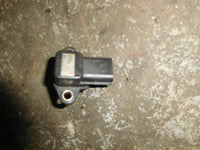 Load image into Gallery viewer, 2000 Yamaha outboard 250 hp OX66 SWS Sx250TURY Pressure switch 67H-82380-00-00
