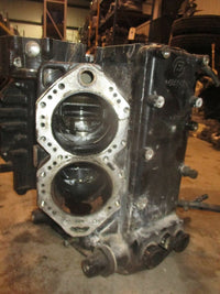 Load image into Gallery viewer, 1998 Johnson Ficht 115hp 2-Stroke Outboard Crankcase Block 439546
