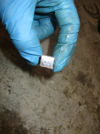 Load image into Gallery viewer, Johnson 115hp 4 stroke outboard 60 amp fuse (5033633)
