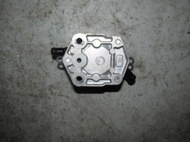 1998 Yamaha outboard 175hp carbureted S175TXRW fuel pump 6E5-24410-03-00