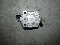 Load image into Gallery viewer, 1998 Yamaha outboard 175hp carbureted S175TXRW fuel pump 6E5-24410-03-00

