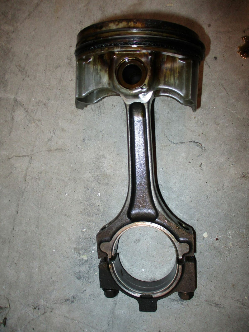 Yamaha 225hp 4 stroke outboard piston and rod