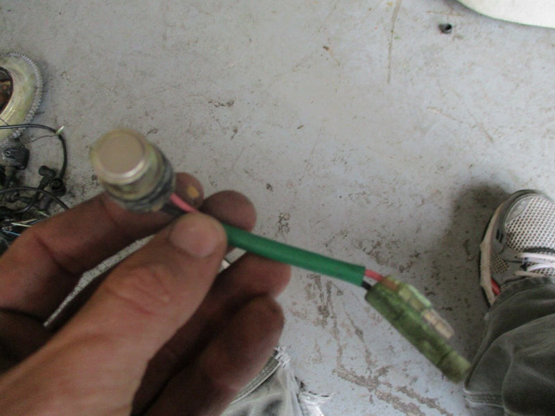 1992 Yamaha 40ELRQ outboard thermoswitch 689-82560