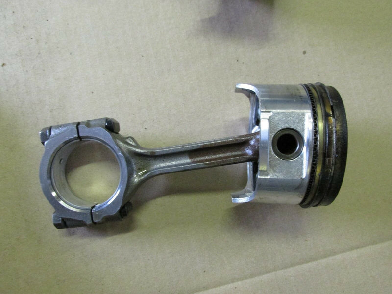 1998 Suzuki Outboard DF 60 70hp four stroke piston connecting rod 12111-99E01