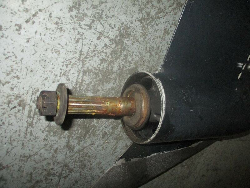 Johnson 90/ 112/ 115hp 2 stroke outboard lower unit with 25" shaft