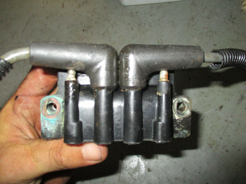 2001 Evinrude Ficht 200hp outboard dual ignition coil 586533