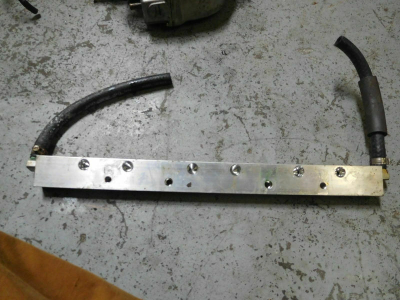 2000 Yamaha outboard 250 hp OX66 SWS Lx250TURY Fuel rail 65L-13938-00-00