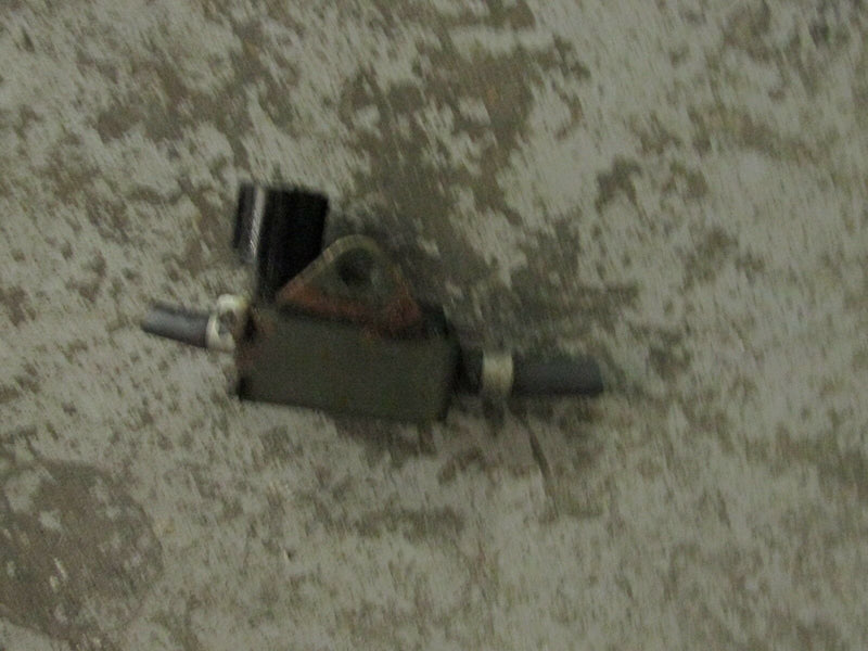 2001 Yamaha Outboard 200 hpdi Z200TXRZ oil solenoid pump 68F-13100-00-00