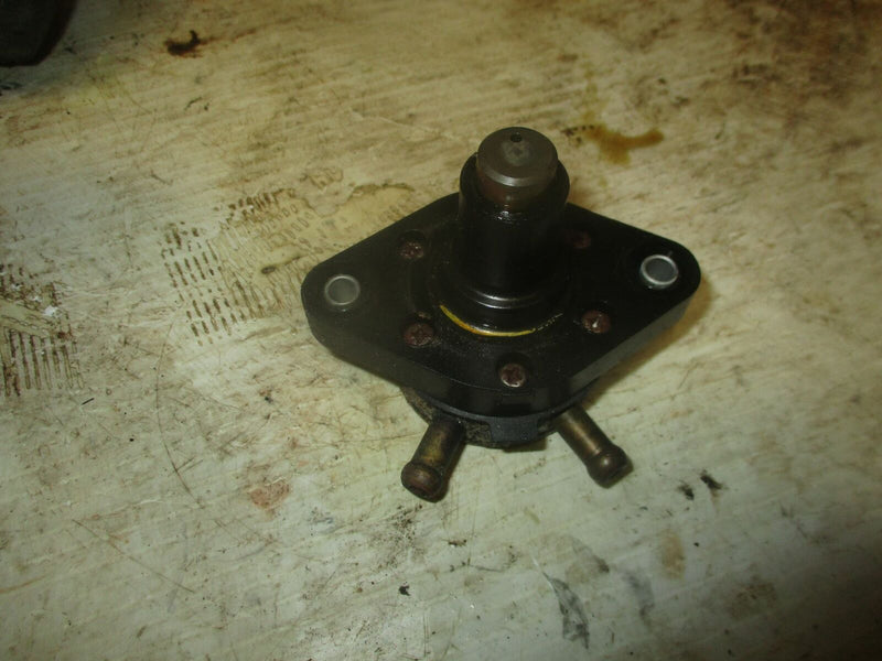 Suzuki DF70 70hp outboard mechanical fuel pump (15100-99E00)