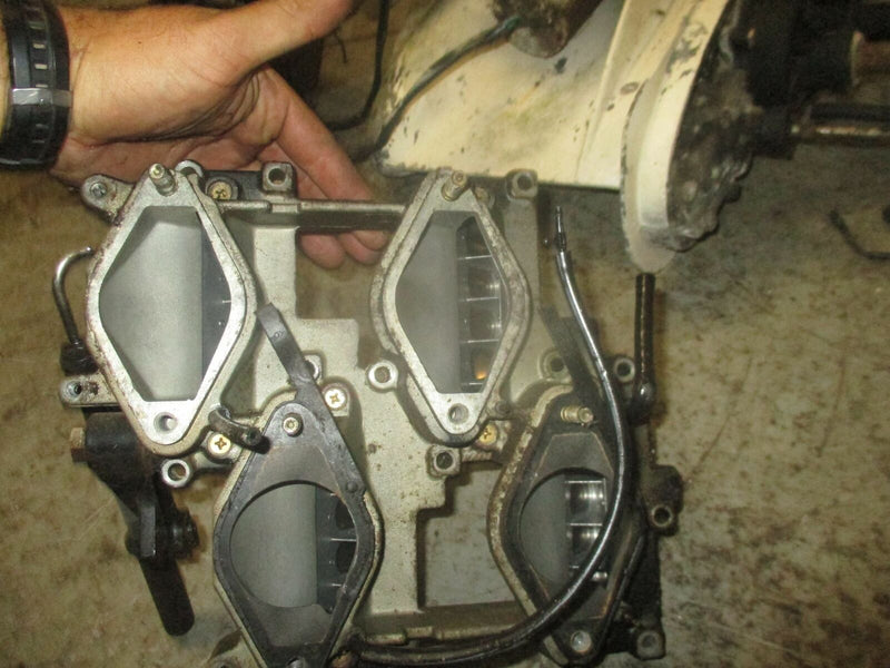 Johnson 140hp 2 stroke outboard intake manifold with reeds