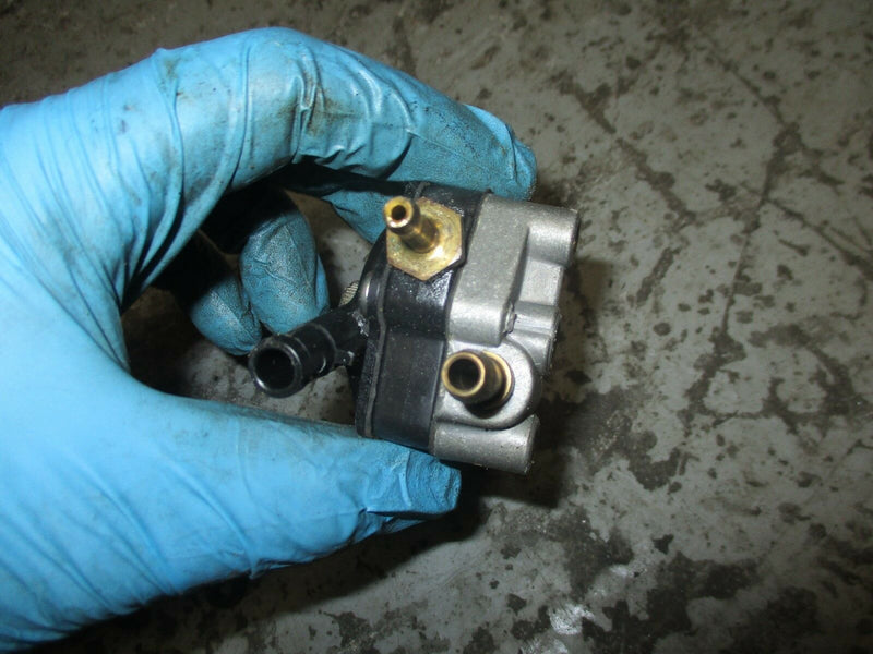 1996 Johnson outboard 30hp 2-stroke fuel pump 328781