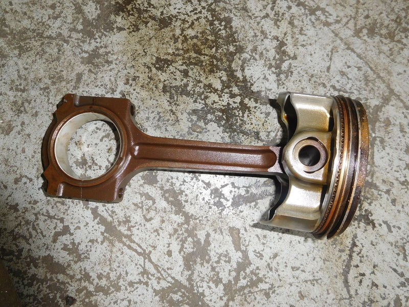 Yamaha 350 v8 4 stroke outboard Piston and Rod