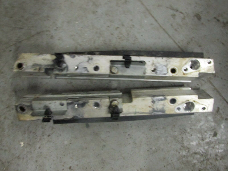2001 Yamaha outboard 200 hpdi Z200TXRZ 2 stroke fuel rail set 68F-13161-00-00