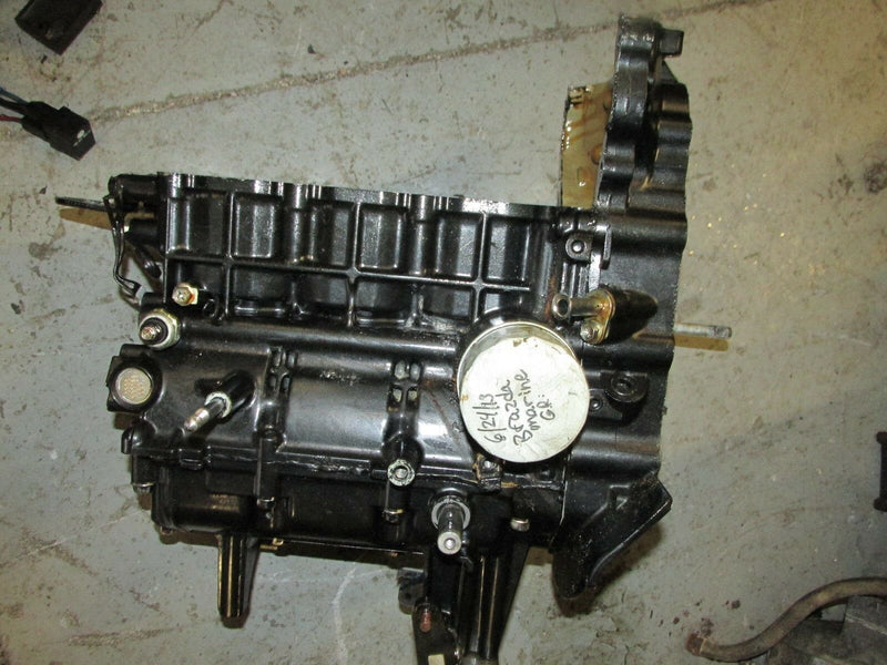1999 Suzuki outboard DF 40 04001F-971122 4-stroke crankcase 11300-87J01-019