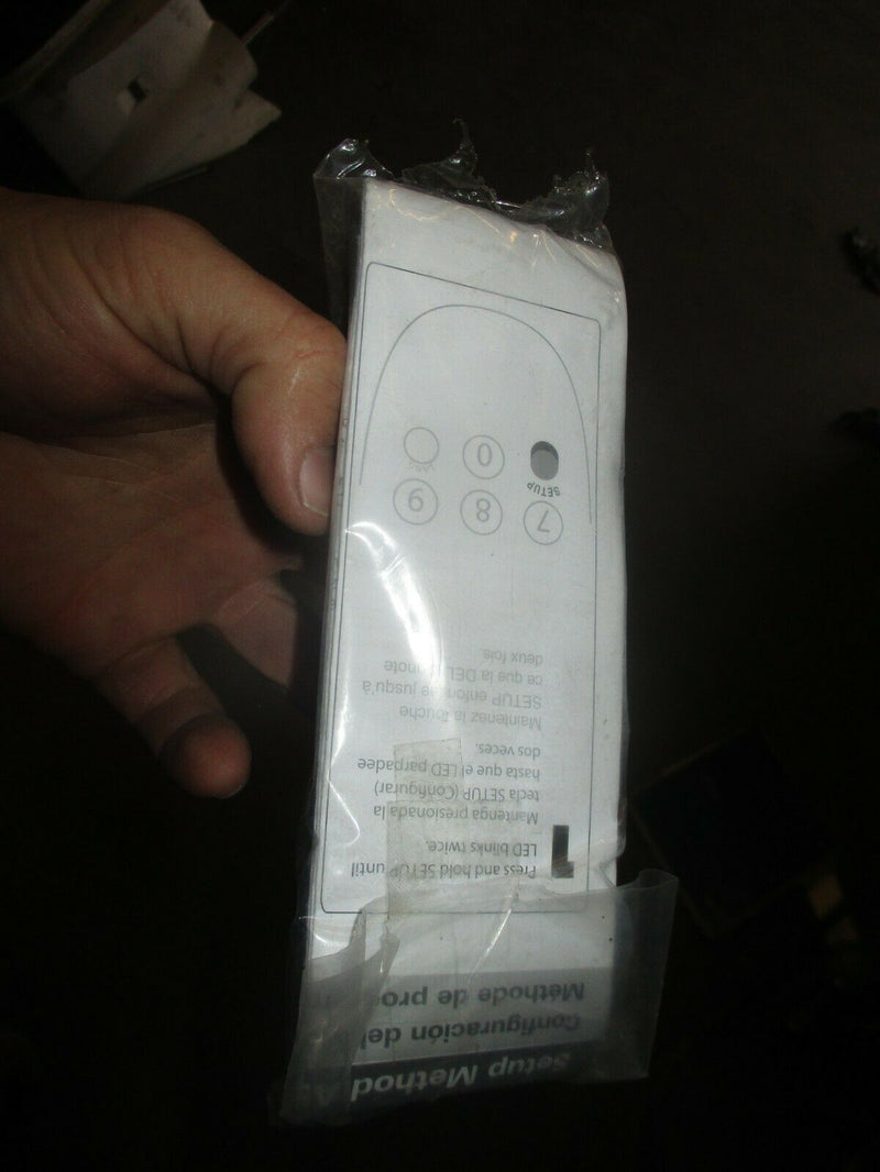 Suddenlink Universal Electronics Remote Control (URC-2068BC2-R)