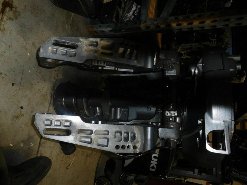 1999 yamaha 100hp 4 stroke outboard F100TLRX mid section