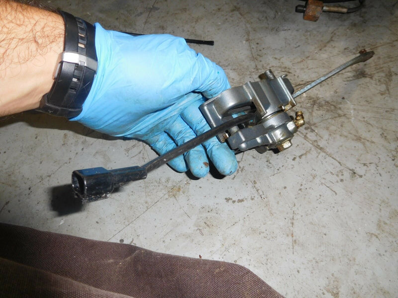 1995 Yamaha outboard 225 hp V-X SWS-stroke neutral switch