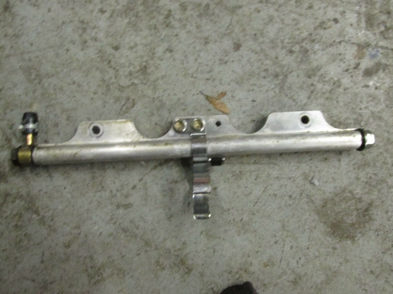 2004 Johnson outboard 140hp 4-stroke fuel rail 5033537