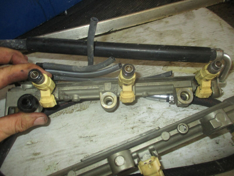 Yamaha 225hp 4 stroke outboard fuel rail with injector set (69J-13160-00-00)