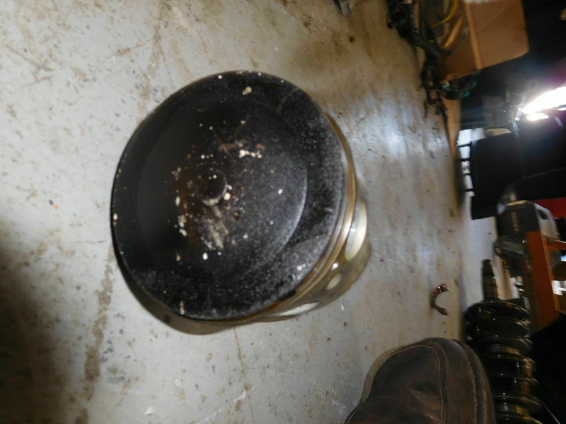 1996 Evinrude outboard 225hp 2-stroke E225CZEDE STRBD Piston and Rod 0436859