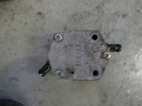 Load image into Gallery viewer, 2001 Yamaha outboard Z200TXRZ 2 stroke fuel pump 6E5-24410-10-00
