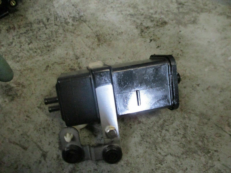 2008 Yamaha F 300 350 hp 4 stroke V8 Outboard air canister