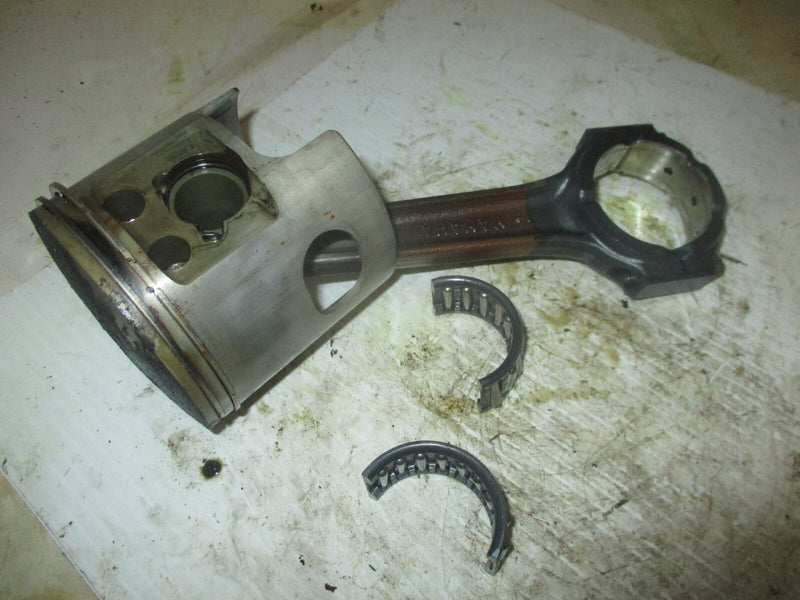 Yamaha outboard 250 hp 2 stroke HPDI STBD Piston and Rod (6D0-01)