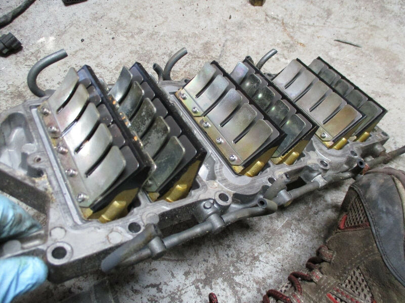 1997 Yamaha OX66 SWS 225 outboard S225TXRV intake manifold with reeds 65j-13610