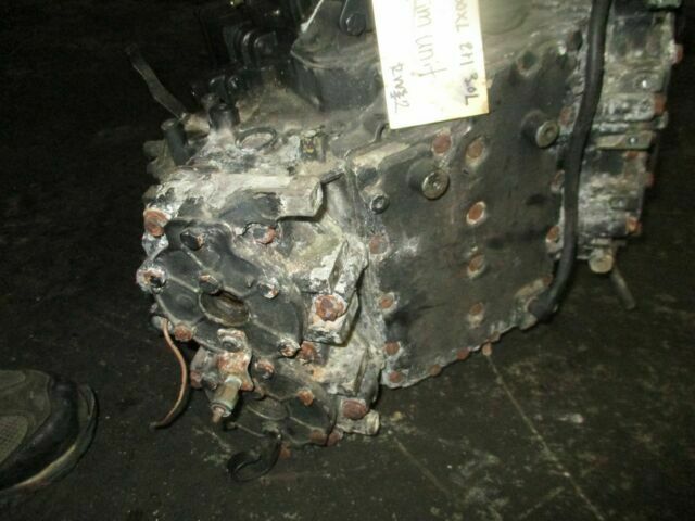 1988 Johnson 88 hp special 2-stroke outboard crankcase powerhead