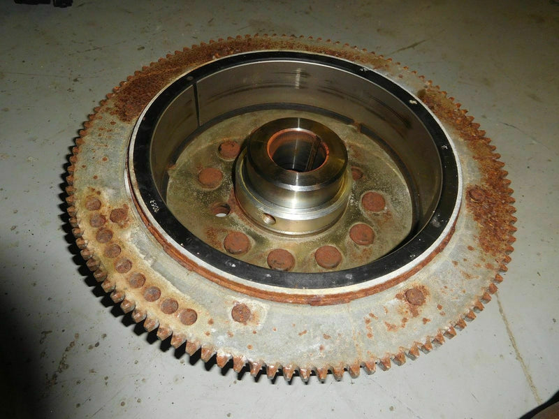 2000 Yamaha outboard 250hp OX66 LX250TXRY flywheel 61A-85550-01-00