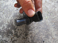 Load image into Gallery viewer, 2001 Suzuki DF115 outboard cam position sensor
