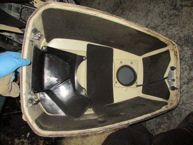 1999 Suzuki outboard DT100 top cowling