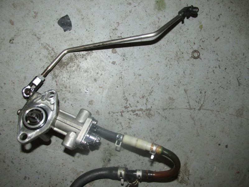 1997 Suzuki outboard DT 115 2-stroke 115hp oil pump 16100-94630
