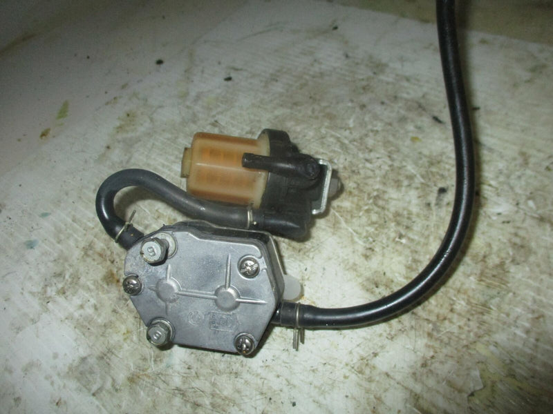Yamaha 90hp 2 stroke outboard fuel filter and pump (61N-24560-00-00)