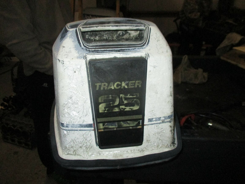Evinrude Tracker 25hp outboard top cowling
