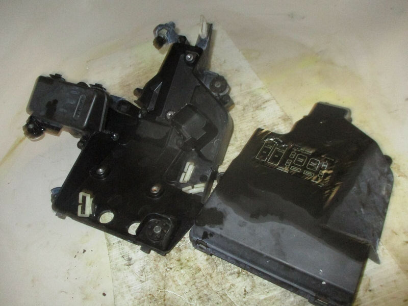 Yamaha HPDI 300hp outboard electronics box and cover (60V-81942-10-00)