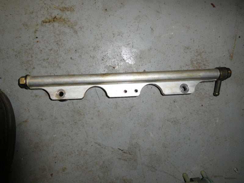 2001 Suzuki Outboard DF90 Fuel Rail 15750-90J00