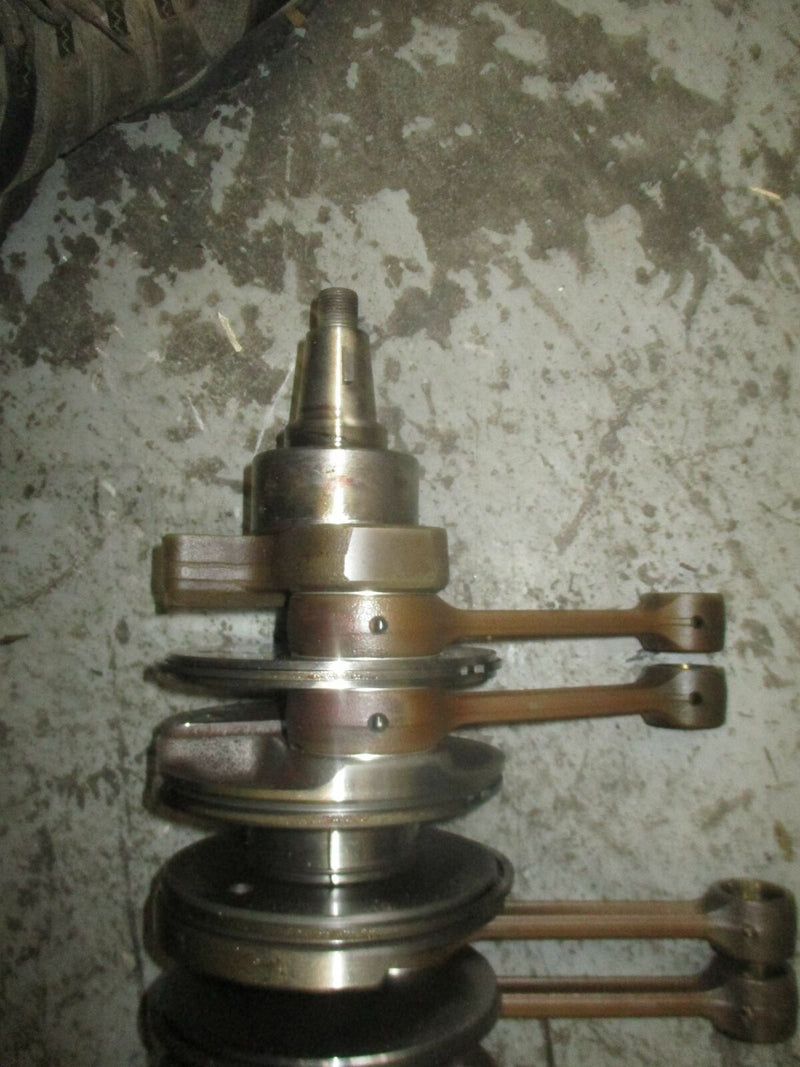 Suzuki DT225 225hp outboard crankshaft (12200-92E04)
