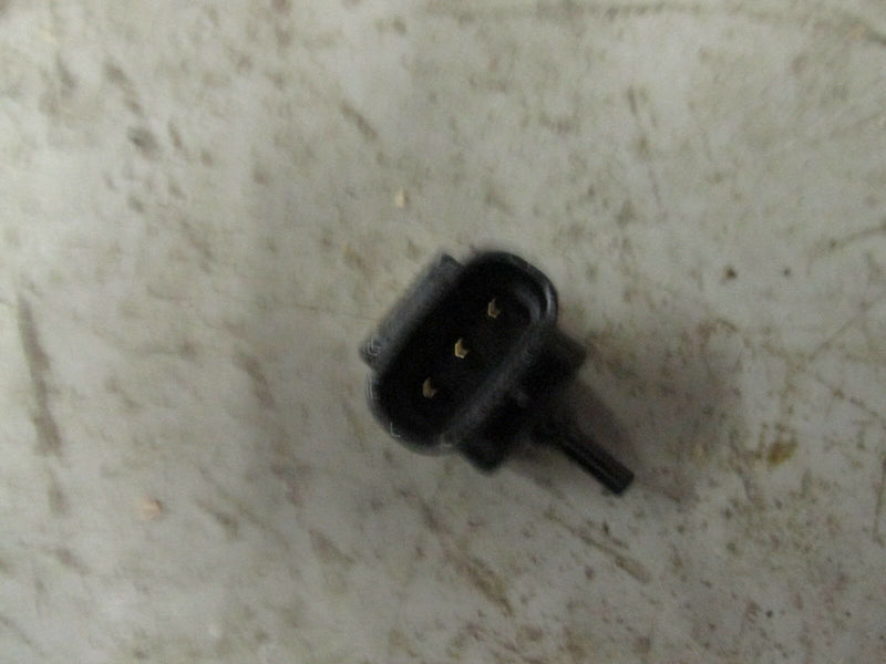 2000 Suzuki outboard DT 150hp 2-stroke map sensor 18590-94600