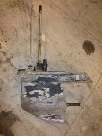 Load image into Gallery viewer, Evinrude 88hp 2 stroke outboard lower unit with 20" shaft
