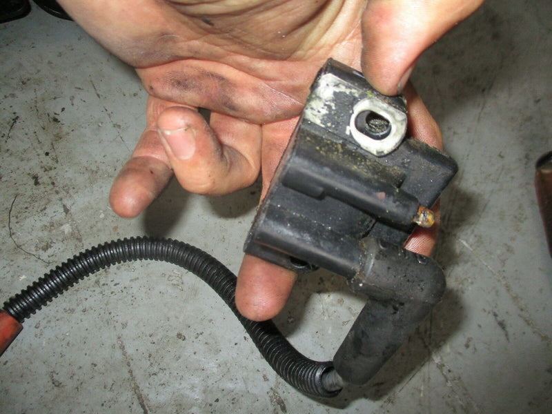 2000 Evinrude Ficht 225hp outboard single Ignition coil 586528