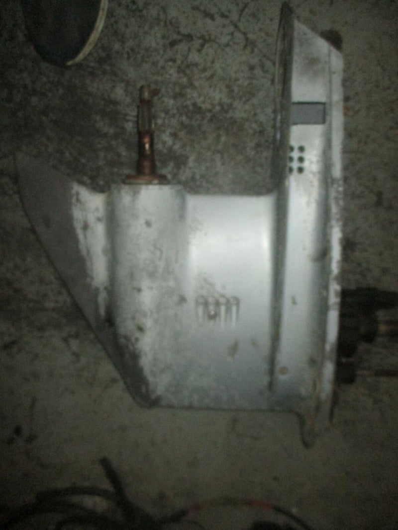 Evinrude 115hp 2 stroke outboard lower unit with 20" shaft FOR PARTS