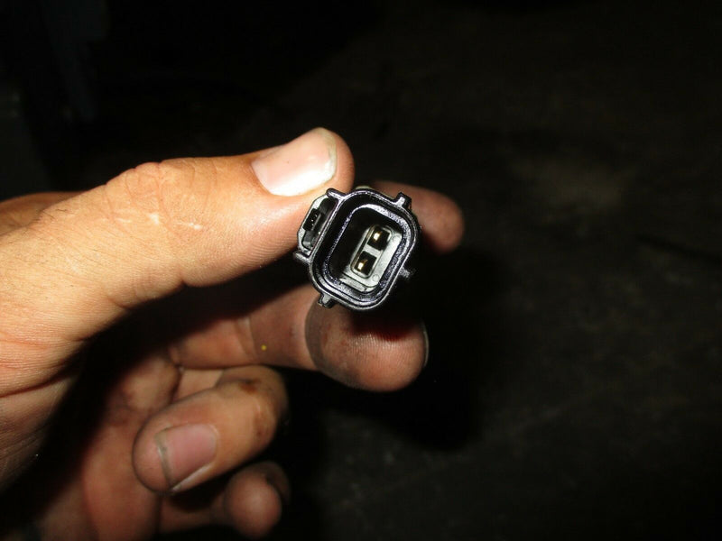 2005 Yamaha 4 stroke 90hp outboard pressure control 6G5-12416-00-00 VALVE