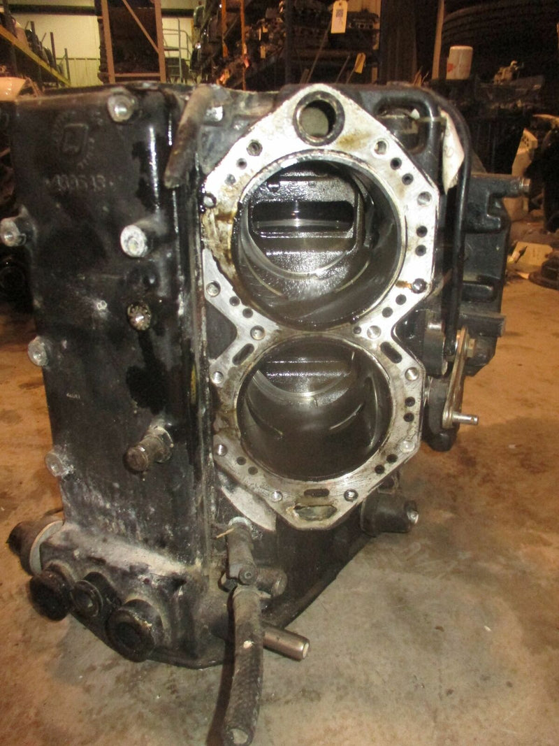 1998 Johnson Ficht 115hp 2-Stroke Outboard Crankcase Block 439546