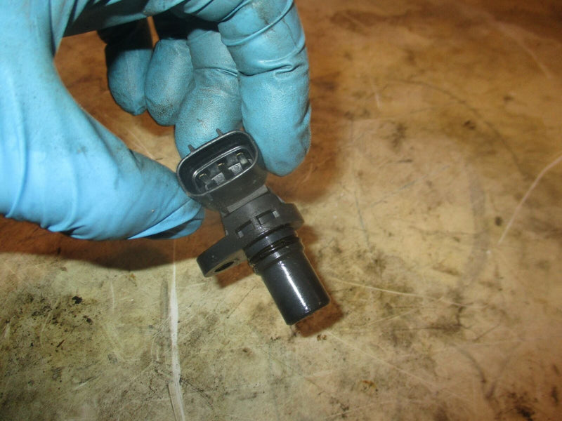 Suzuki DF90 90hp outboard Cam position sensor