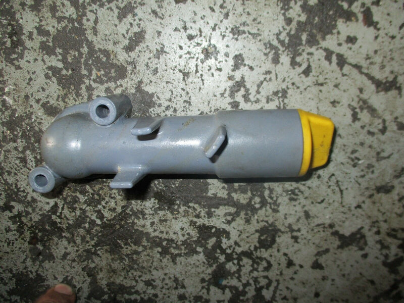 2005 Yamaha outboard F225TXRD 4 stroke 225hp oil filler tube