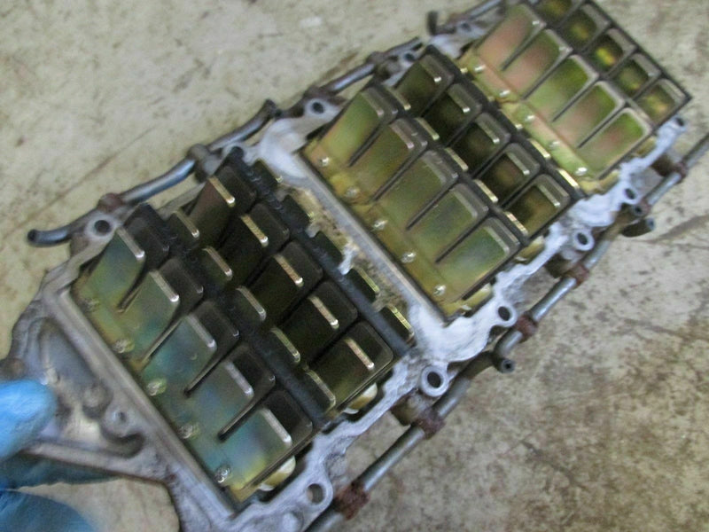 2000 Yamaha L250TXRY OX66 2 stroke 250hp intake manifold w/ reeds 65L-13610-01-0