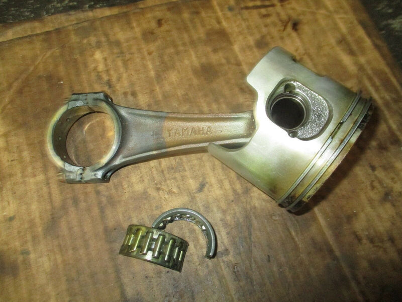 1997 Yamaha 200hp SWS II V6 outboard starboard piston 64D-11631-01-90
