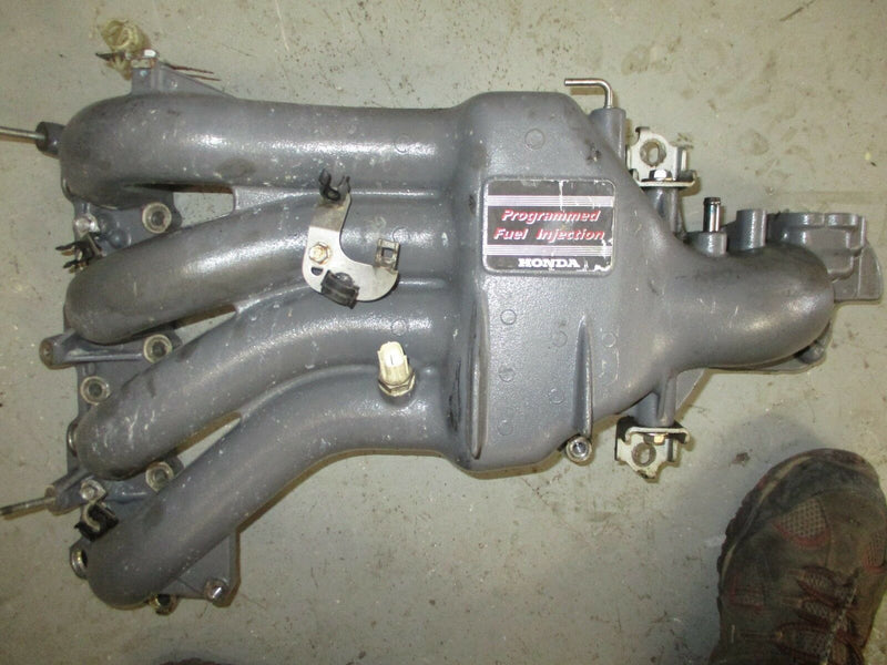 2000 Honda BF130 outboard intake manifold 17100-zw5-00za